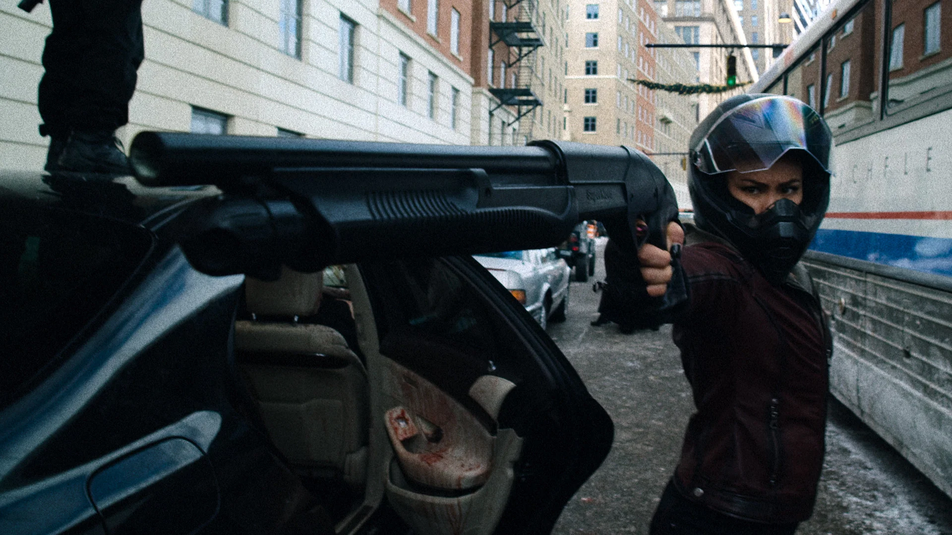 Tom Hardy magullado tras un enfrentamiento en Estragos